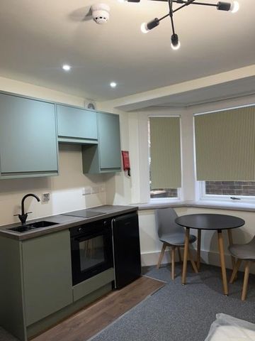 Studio to rent - Photo 2