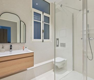 Location Appartement 1 pièce 35m² PARIS 16ème - Photo 2