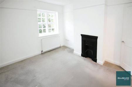 3 bedroom end of terrace house to rent - Photo 3