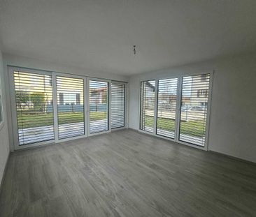 Beautiful modern 4.5-room semi-detached house in Burtigny - Photo 2