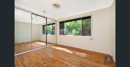 Convenience, Comfort & Family-Friendly Living - Photo 2