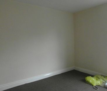 AVAILABLE NOW*** TWO DOUBLE BEDROOMS****ENTRANCE HALL WAY*** DINING... - Photo 4