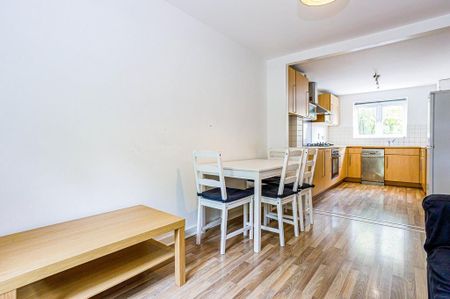 4 bedroom townhouse to rent - Photo 4