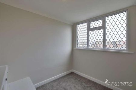 Wheatall Drive, Whitburn, Sunderland, SR6 - Photo 4