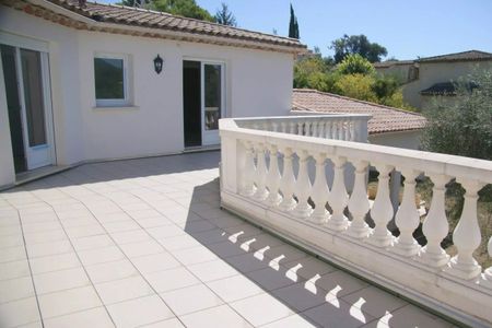 La Roquette sur Siagne , villa à louer - Photo 2