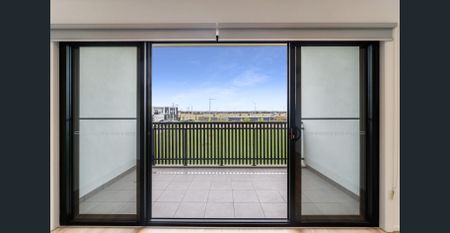 **RECEIVE ONE MONTH FREE RENT, ASK US HOW! Modern Townhouse in Prime Werribee Location - Photo 5
