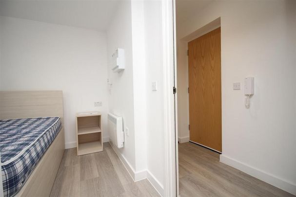 Studio to rent - Photo 1