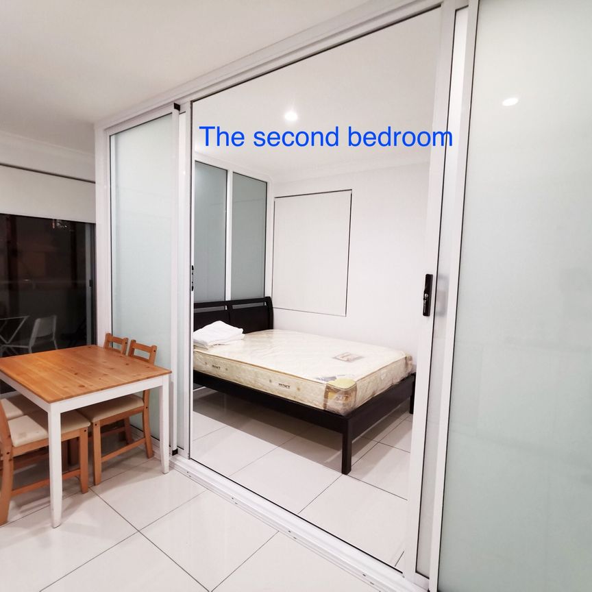 Fully furnished two bedroom apartment in Sydney's sought after location. 5 minutes walk to Redfern station. - Photo 1