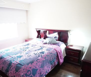 For Lease - 27 Ronway Crescent, Toronto, Ontario - Photo 2