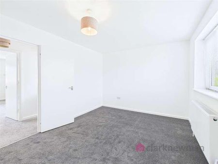 Carl House, Commonside Road, Harlow, CM18 - Photo 4