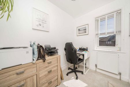 3 bedroom terraced house to rent - Photo 5