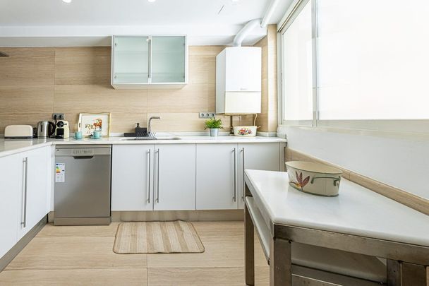 6 Plaça de Montolivet, Valencia, Valencian Community 46006 - Photo 1