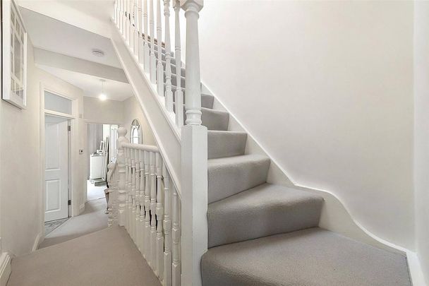 3 bedroom maisonette to rent - Photo 1