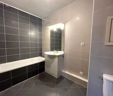 Location Appartement 2 pièces 43m² - Photo 2