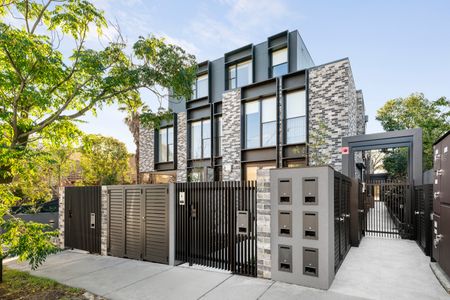 8/257 Riversdale Road, Hawthorn East VIC 3123 - Townhouse For Rent | Domain - Photo 2