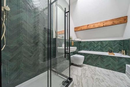 Oakley Gardens, Redhill, RH1 - Photo 3