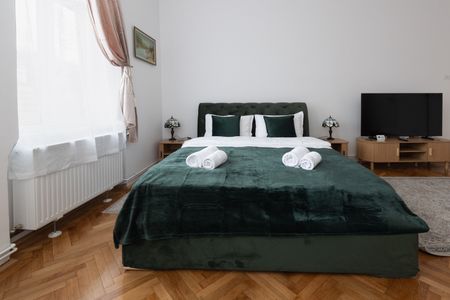 Inchiriere garsoniera renovata Centrul Istoric zona Liceul Saguna - Photo 2