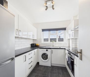 Elmcroft Drive, Ashford, Surrey,TW15 - Photo 2