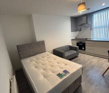 Studio Flat, Rimrose Road, L20 - Photo 2