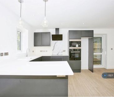 3 bedroom detached house to rent - Photo 1