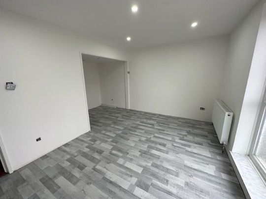 Brockles Mead, Harlow - Photo 1