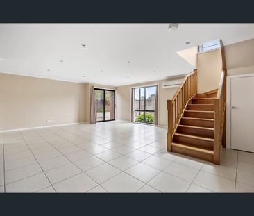 1 Lorne Terrace, Flora Hill, Vic 3550 - Photo 4