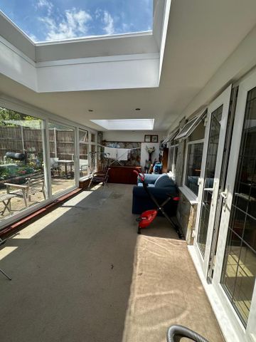 1 bedroom in a house share to rent - Photo 4