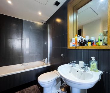 1 bedroom Flat To Let - Photo 6