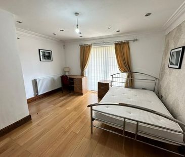 Brookwood Crescent, Nottingham, NG4 - Photo 1