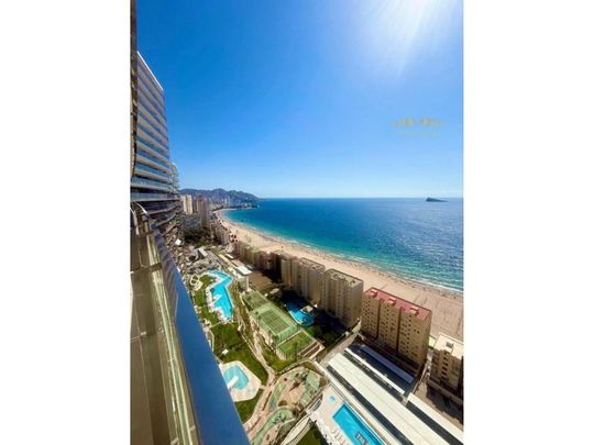 2 room luxury Apartment for rent in Benidorm, Valencia - Photo 1