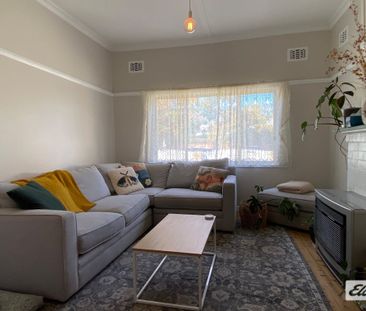 Spacious Central 3-Bedroom Home with Extra Features – Ideal for Fam... - Photo 1