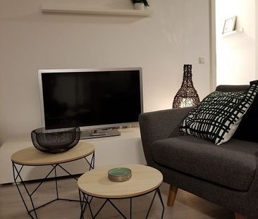 Terrassenwohnung mit Designer-Möblierung in Köln - Photo 1