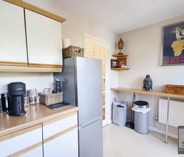 2 bedroom terraced house to rent - Photo 4