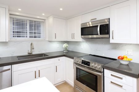 For Lease - 55 Flora Drive, Hamilton, Ontario - Photo 5