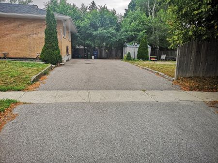 For Lease - 58 Emmeline Crescent Unit# Main, Toronto, Ontario - Photo 3