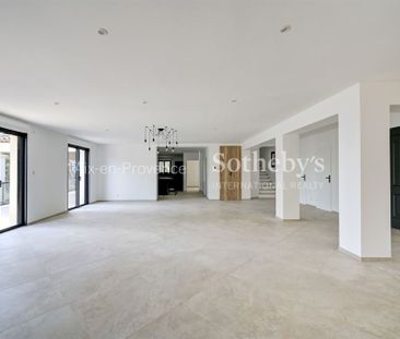 Maison • Aix-en-Provence - Photo 1