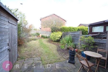 Porritt Close, Bamford, Rochdale, OL11 - Photo 2