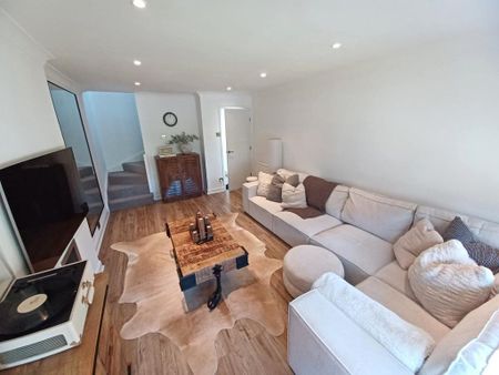 2 bedroom semi-detached house to rent - Photo 3