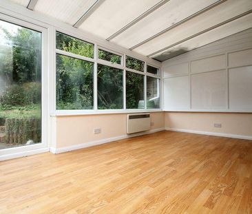 3 bedroom end of terrace house to rent - Photo 3