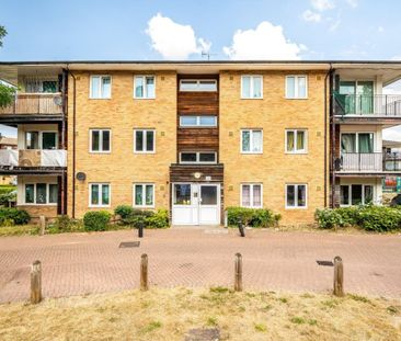 Blackburn Way, TW4, London - Photo 1