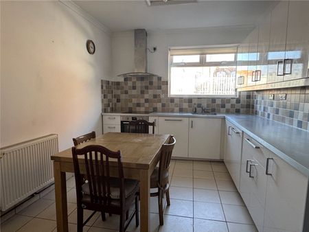 Bristol Road, - Photo 5