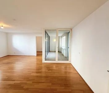 Geräumige 3-Zimmer Wohnung in ruhiger Seitengasse und guter Raumaufteilung! - Foto 2