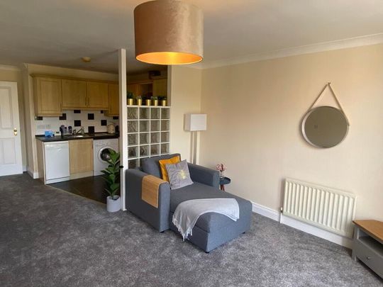 28 Rugby Square, Rugby Parade, Belfast, BT7 1PY - Photo 1