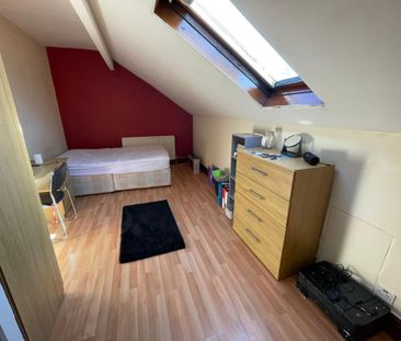 Branksome Place, Leeds, LS6 - Photo 4