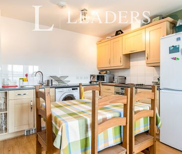 1 bedroom apartment to rent Station Approach, Epsom, KT19 - Photo 2