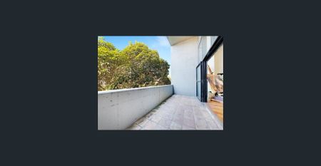 Chic Loft-Style Two-Bedroom Apartment in Boutique Block - Photo 5