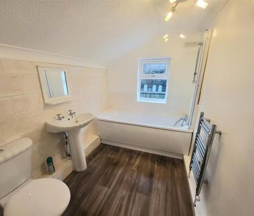 2 bedroom terraced house to rent - Photo 6