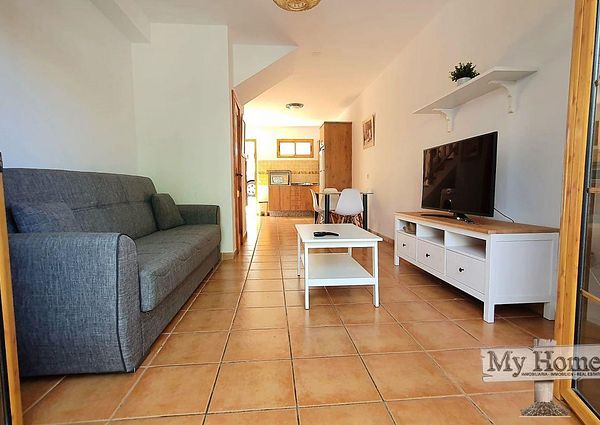 Centrally located two-storey bungalow in Playa del Inglés