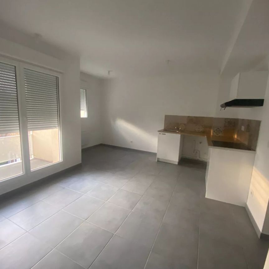 Appartement Corbeil Essonnes 3 pièce(s) 43.39 m2 - Photo 2