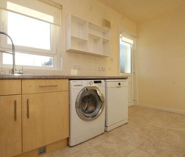 3 bedroom end of terrace house to rent - Photo 6